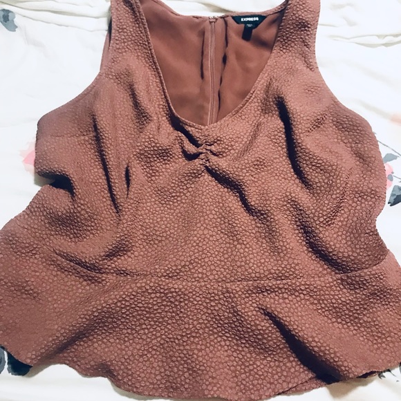 EXPRESS XL peplum top in rose blush pink. Zipper back - Picture 5 of 6